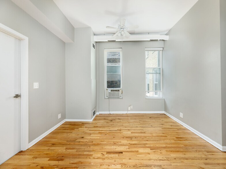 More Photos Of 1303 W Ohio St, Chicago Apartments For Sale