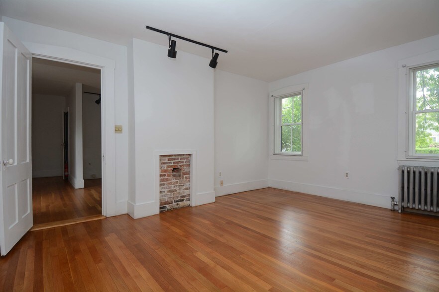 More Photos Of 393-395 Massachusetts Ave, Arlington Office For Sale