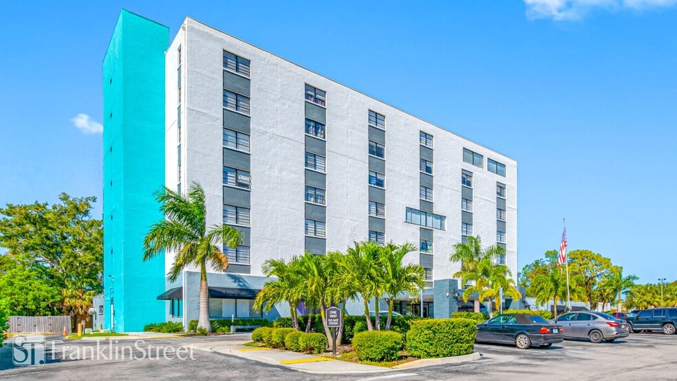 More Photos Of 1520 Jeffords St, Clearwater Apartments For Sale