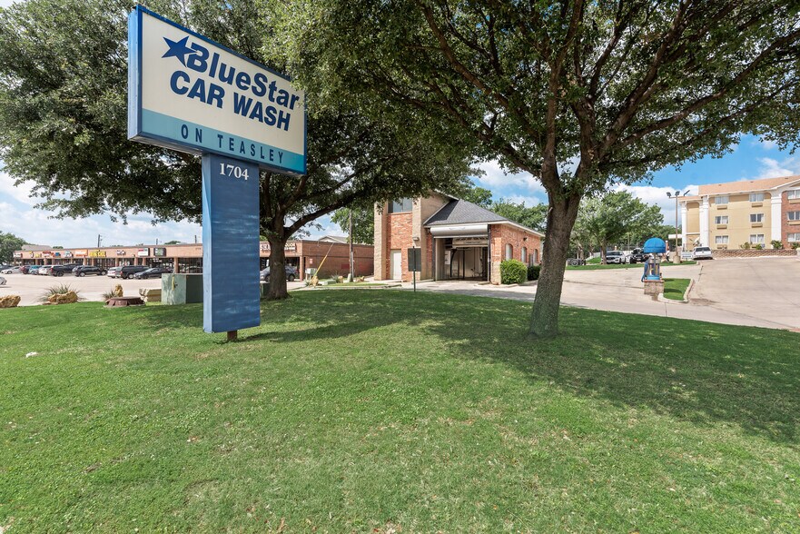 More Photos Of 1704 Teasley Ln, Denton Specialty For Sale