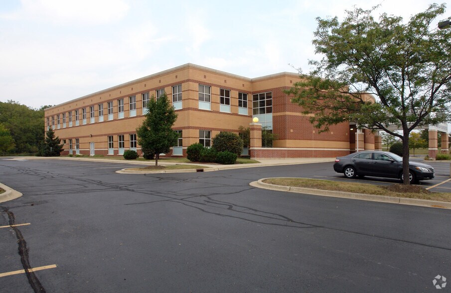 More Photos Of 1800 W McDonough Rd, Hoffman Estates Medical For Lease