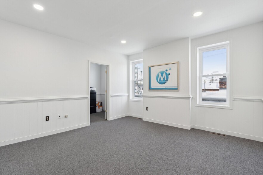 More Photos Of 2939 W Marshall St, Richmond Office For Lease