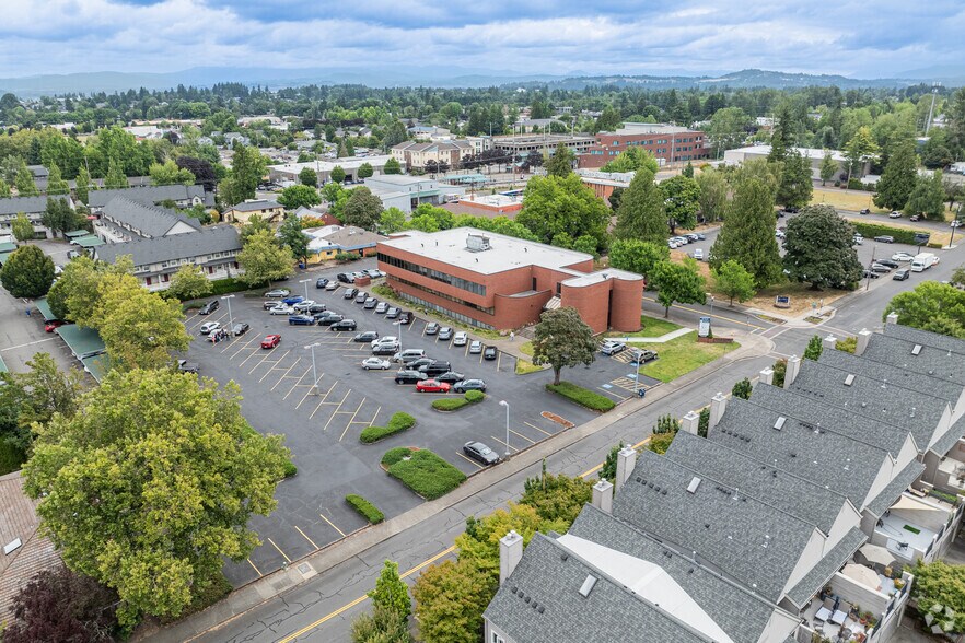 More Photos Of 501 NE Hood Ave, Gresham Office For Lease