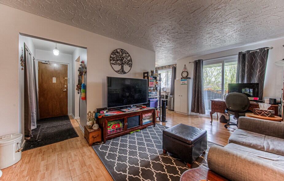 More Photos Of 15 Killdeer Rd, Elmira Apartments For Sale