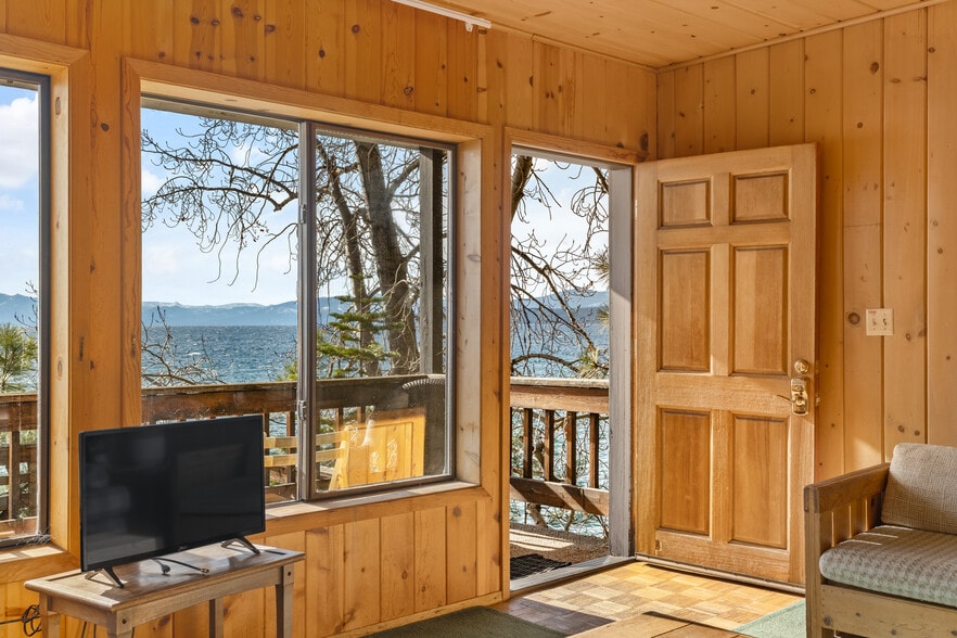 More Photos Of 7276 N Lake Blvd, Tahoe Vista Hotel For Sale