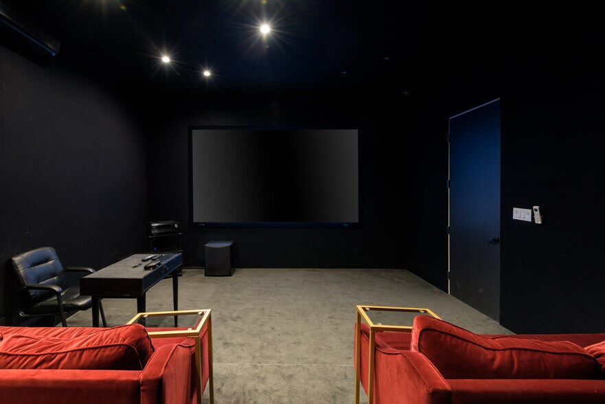 More Photos Of 5822 Washington Blvd, Culver City Loft Creative Space For Lease