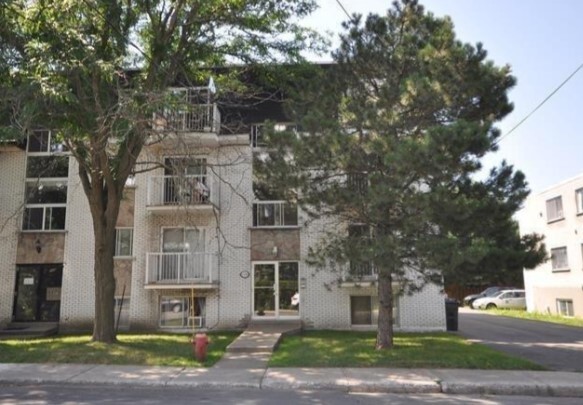 Primary Photo Of 1100 Rue Cartier, Longueuil Apartments For Sale