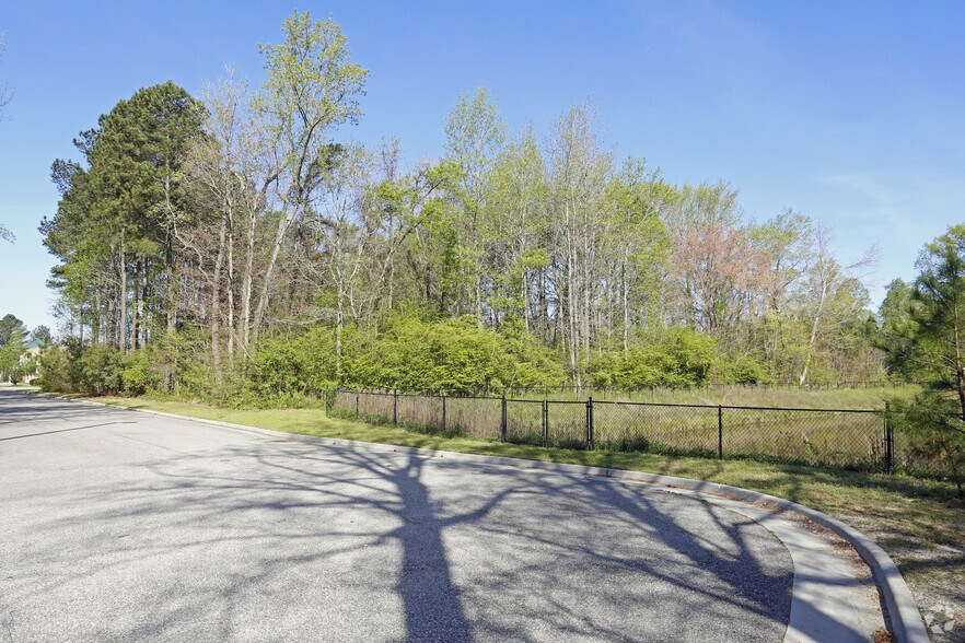 More Photos Of 2400 George Washington Memorial Hwy, Yorktown Land For Lease