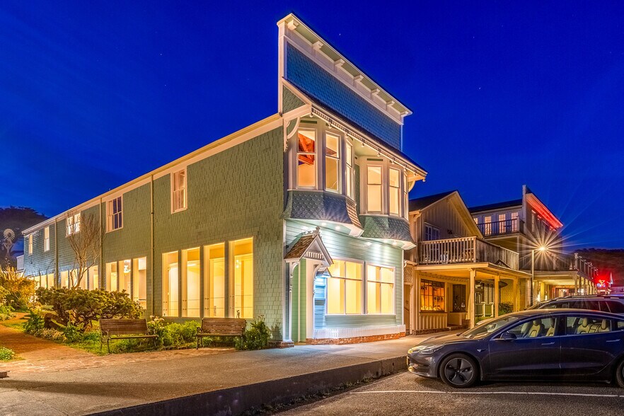 More Photos Of 45094 Main St, Mendocino General Retail For Sale
