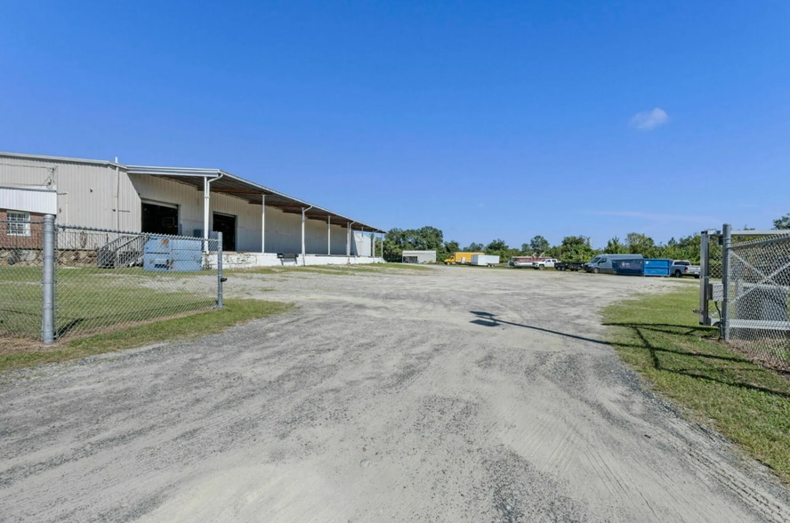 More Photos Of 1305 Dunbar Rd, Cayce Service For Lease