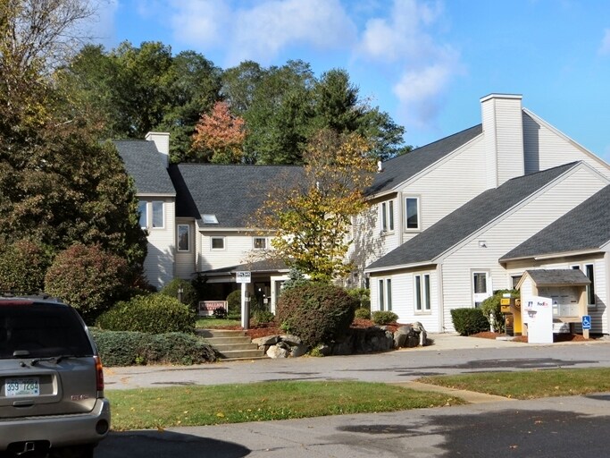 More Photos Of 22-24 Greeley St, Merrimack Office For Lease