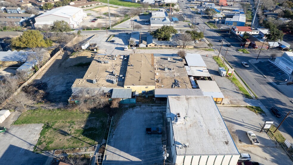 More Photos Of 8123 Broadway St, San Antonio Freestanding For Sale