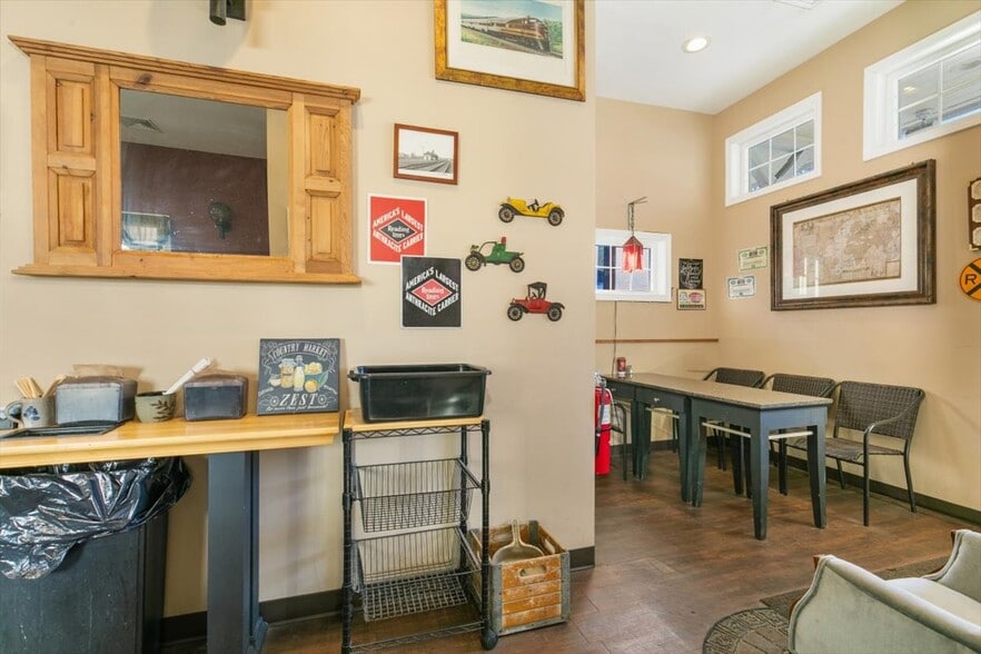More Photos Of 30 Railroad Ave, Haverhill Restaurant For Sale