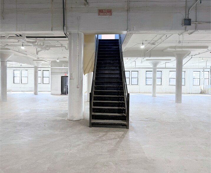 More Photos Of 499 E Erie Ave, Philadelphia Industrial For Sale