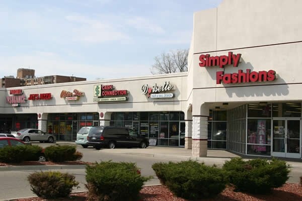 More Photos Of 8892-8918 W Eight Mile, Royal Oak Unknown For Lease