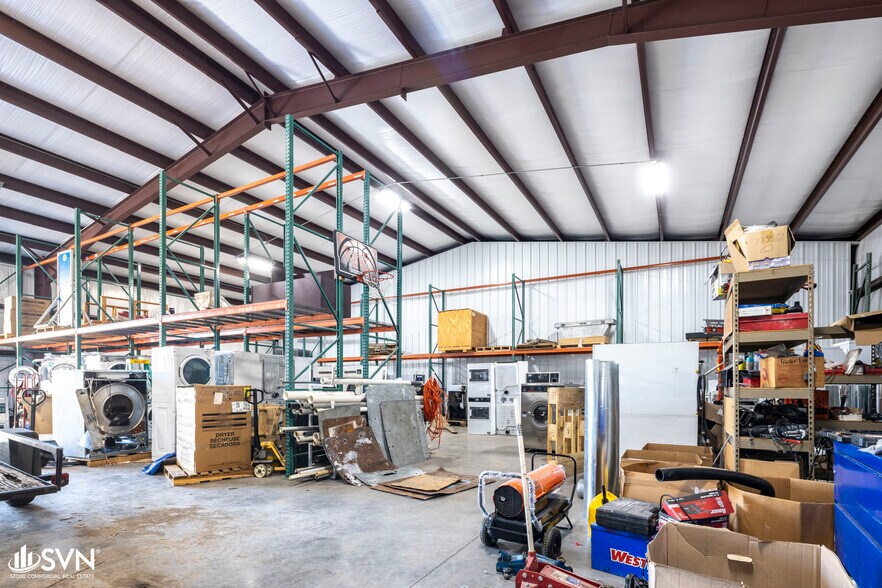 More Photos Of 129 Fieldview Dr, Versailles Warehouse For Sale