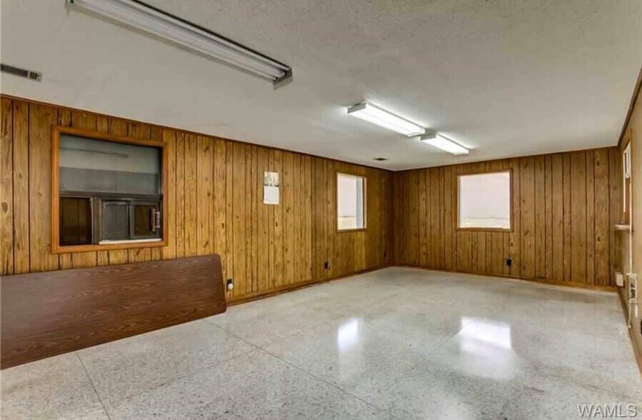 More Photos Of 16487 Sawmill Rd, Moundville Manufacturing For Sale