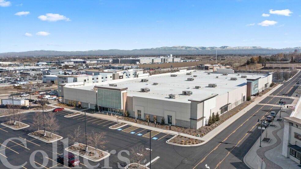 More Photos Of 1406 N Galleria Dr, Nampa Department Store For Sale