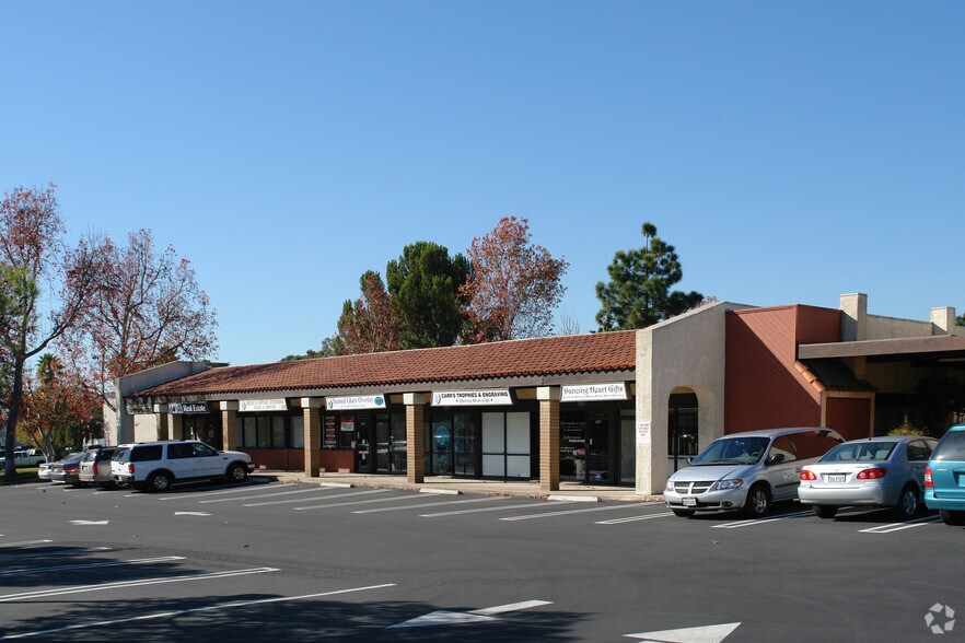 More Photos Of 22762 Aspan St, Lake Forest Storefront For Lease