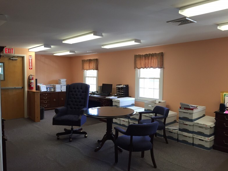 More Photos Of 100 Smithfield Ave, Pawtucket Medical For Sale