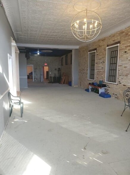More Photos Of 112 W Main St, Belle Plaine Storefront Retail Residential For Sale