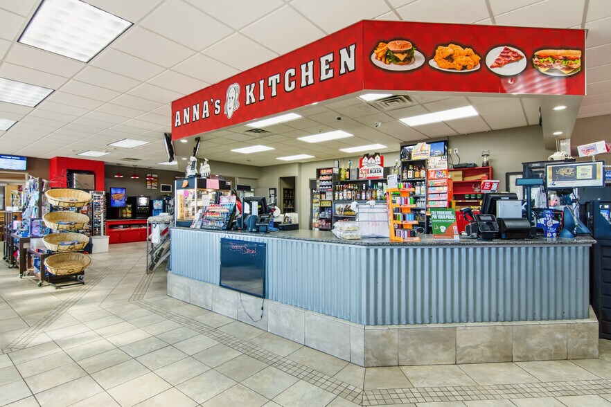 More Photos Of 7 Honey Springs Loop, Brumley Service Station For Sale