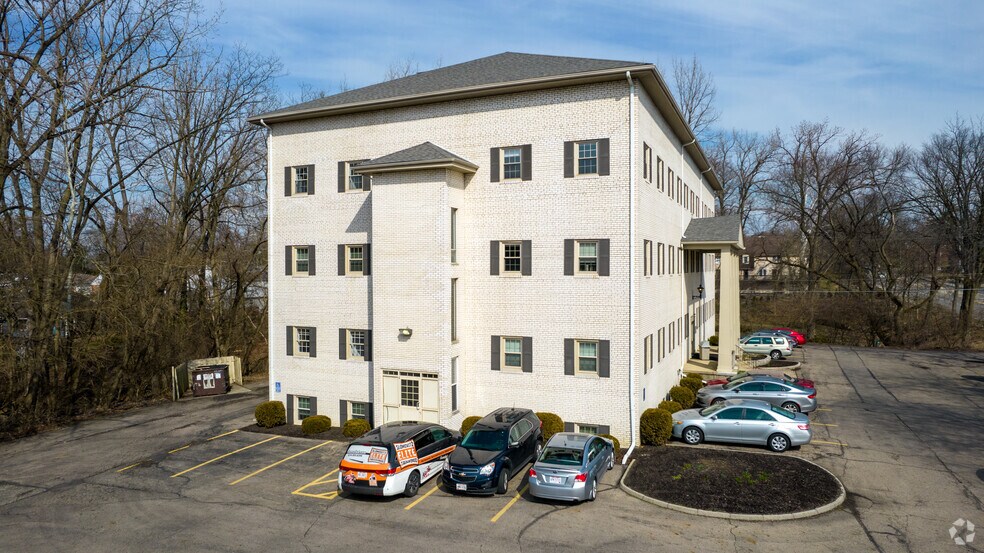 More Photos Of 5701 N High St, Worthington Office For Lease