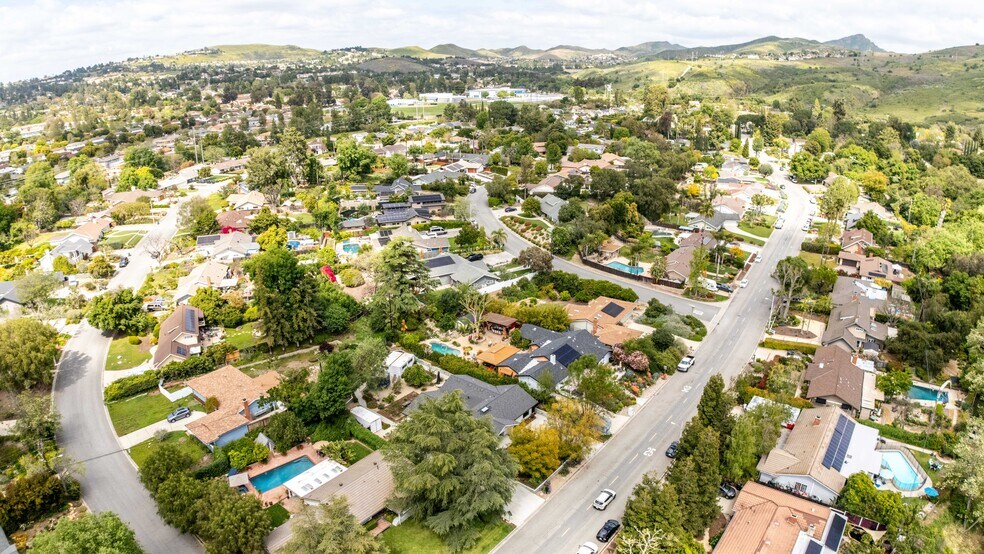 More Photos Of 1865 El Monte Dr, Thousand Oaks Apartments For Sale