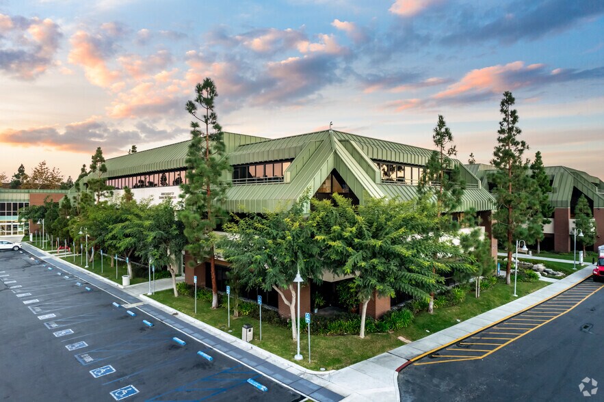 More Photos Of 23430 Hawthorne Blvd, Torrance Unknown For Lease