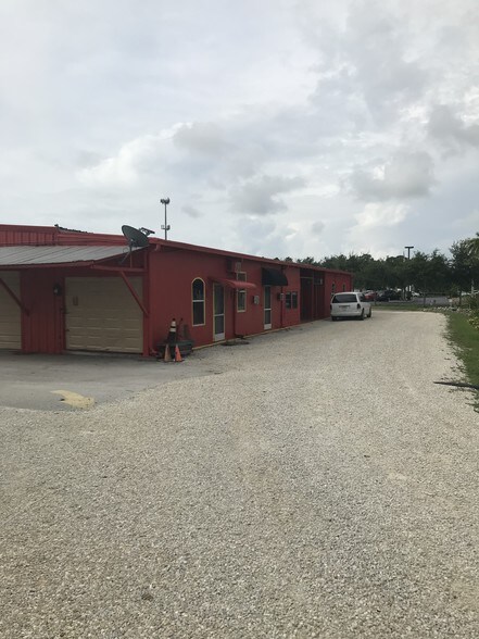 More Photos Of 270-272 Beth Stacey Blvd, Lehigh Acres Warehouse For Sale
