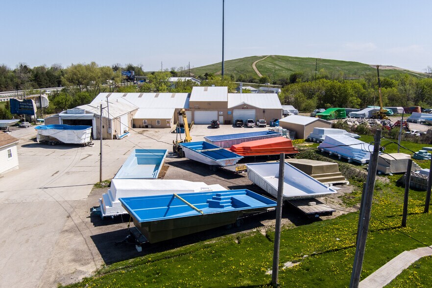 More Photos Of 3090 W Cook Rd, Grand Blanc Showroom For Sale