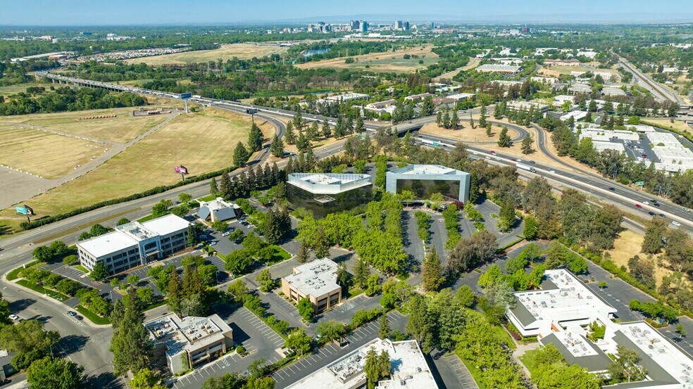 More Photos Of 1420 River Park Dr, Sacramento Office For Sale