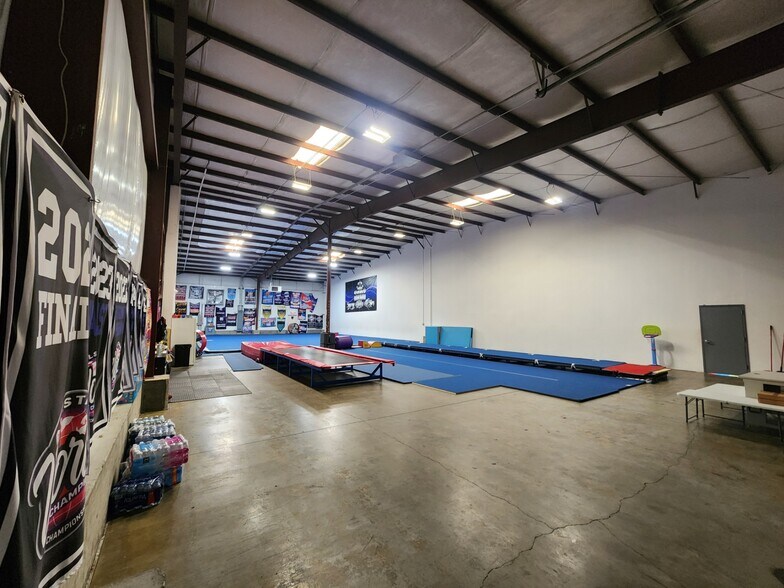 More Photos Of 1531 W Tipton St, Seymour Warehouse For Sale