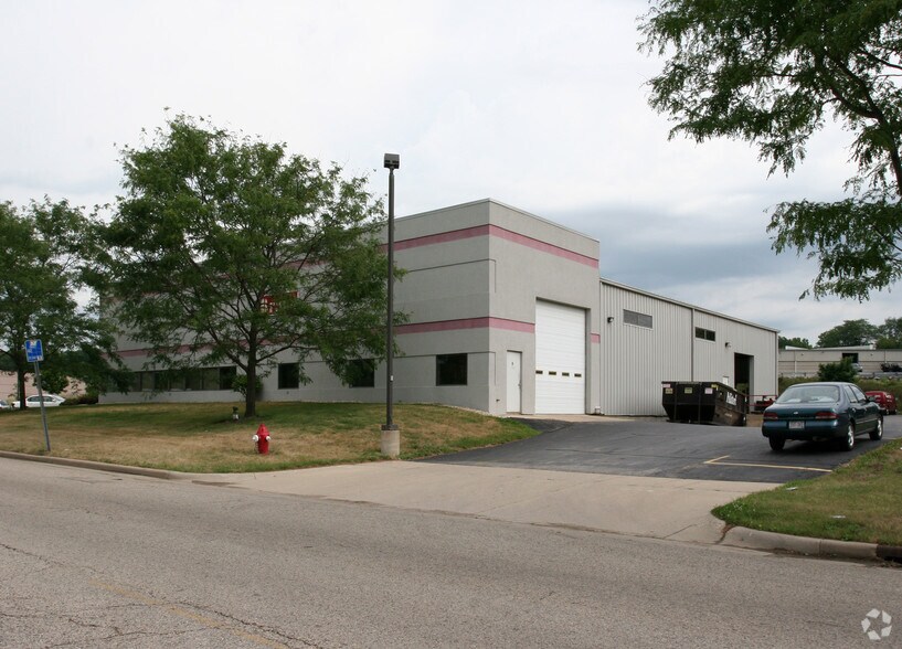 More Photos Of 2829 Royal Ave, Madison Warehouse For Lease