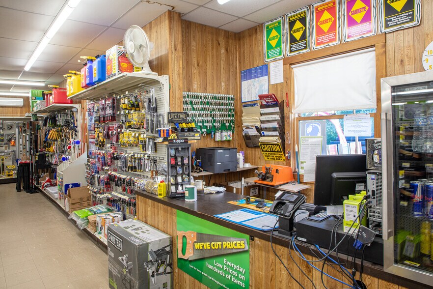 More Photos Of 190 Ossipee Trl E, Standish Freestanding For Sale