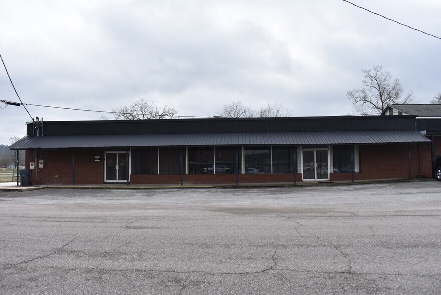Primary Photo Of 104 N College St, Gadsden General Retail For Sale