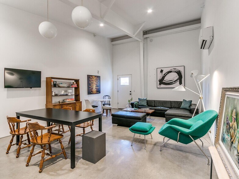 More Photos Of 711 N Douglas Ave, Oklahoma City Apartments For Sale