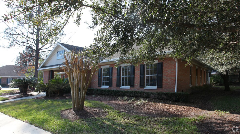 More Photos Of 8286 Bayberry Rd, Jacksonville Office For Lease