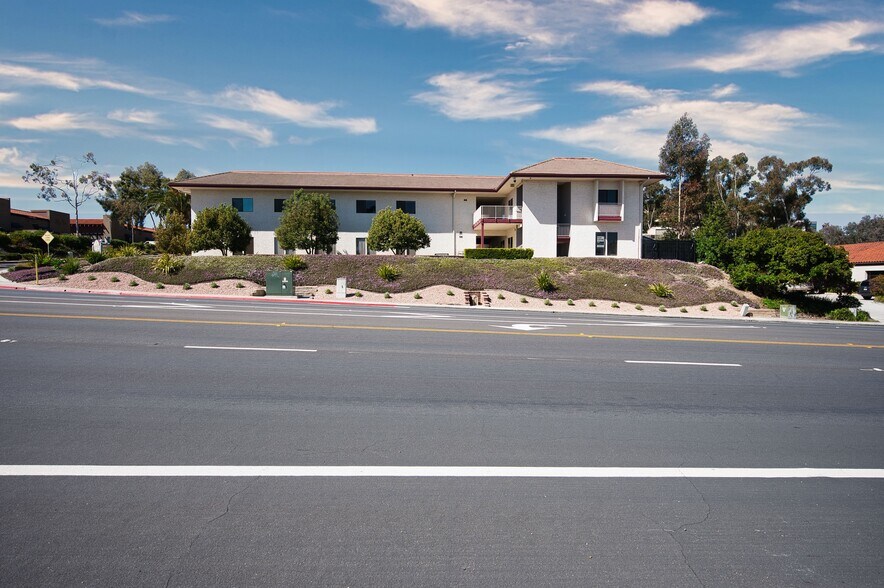 More Photos Of 5402 Ruffin Rd, San Diego Office For Lease