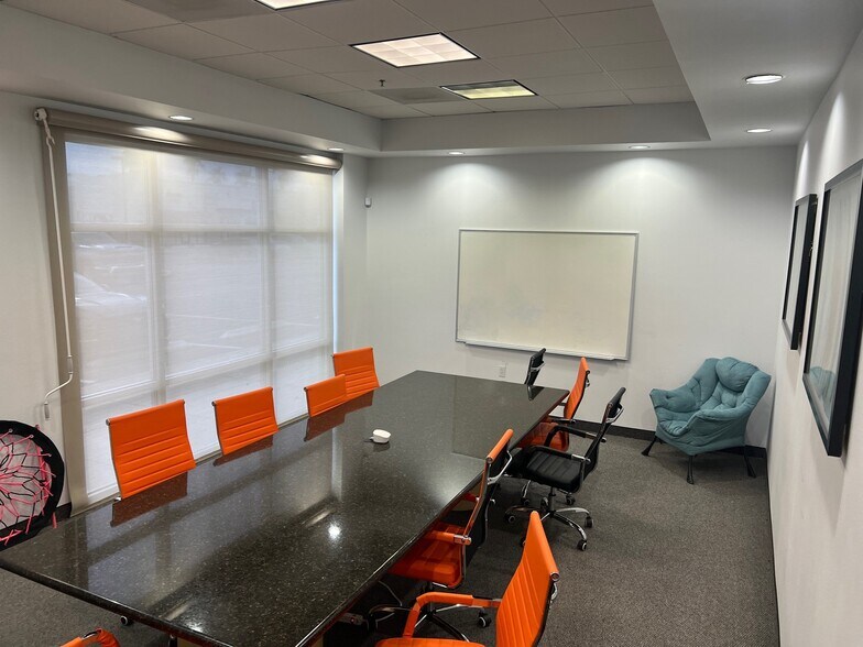 More Photos Of 5765 S Rainbow Blvd, Las Vegas Office For Lease
