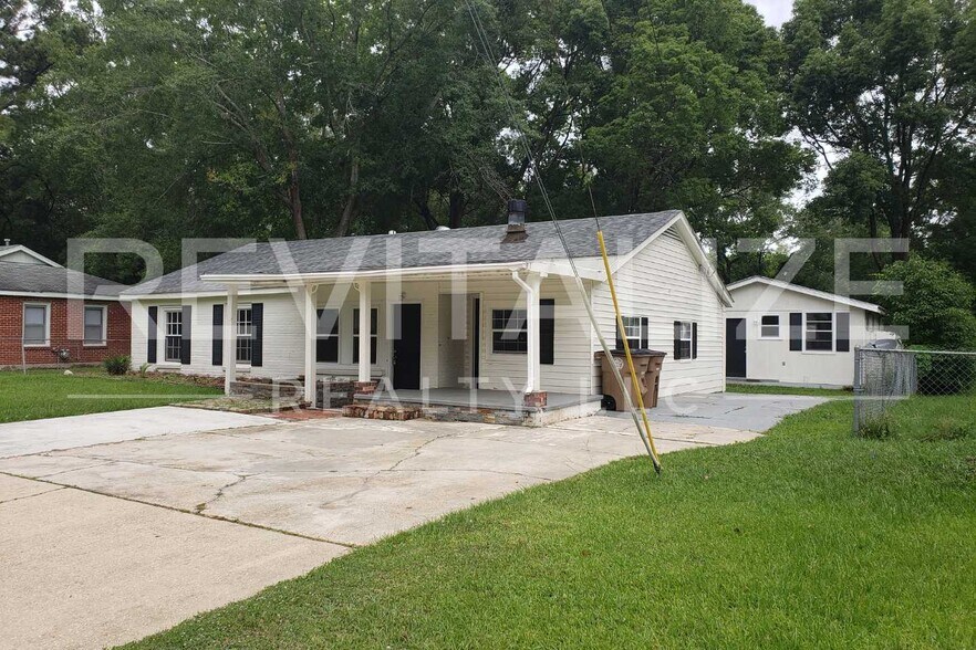 Downtown, Mobile, AL 36606 Specialty For Sale