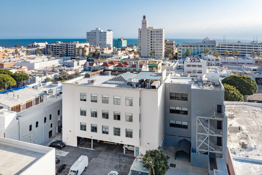 More Photos Of 1343-1357 4th St, Santa Monica Unknown For Lease