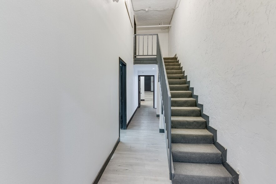 More Photos Of 2023-2043 S Santa Fe Ave, Los Angeles Unknown For Lease