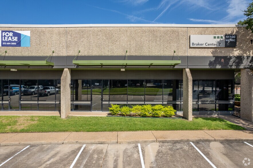 More Photos Of 11100 Metric Blvd, Austin Light Distribution For Lease