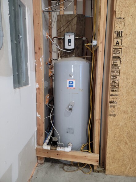 More Photos Of 22304 Gosling Rd, Spring Warehouse For Sale