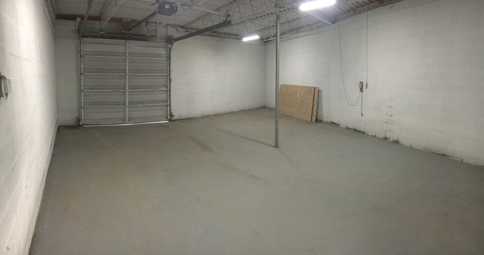 More Photos Of 735 Crofton St SE, Grand Rapids Warehouse For Lease