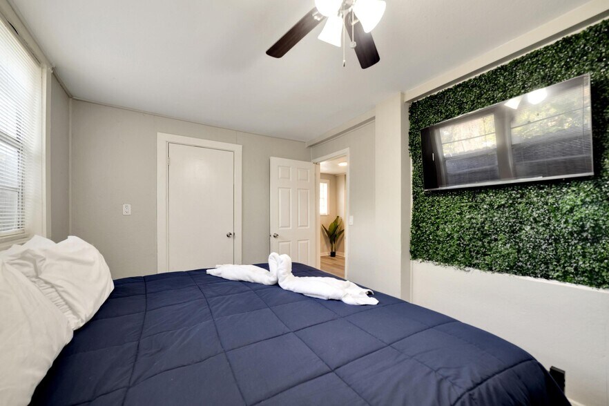 More Photos Of 4209 N 14th St, Tampa Multifamily For Sale
