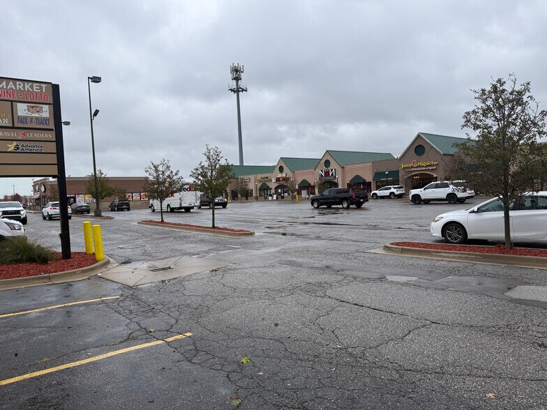 More Photos Of 21300-21384 Hall Rd, Clinton Township Freestanding For Lease