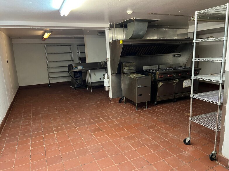 More Photos Of 520 4th Ave E, Olympia Restaurant For Sale