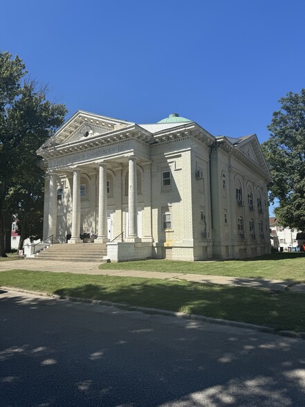 Primary Photo Of 900 North St, Logansport Apartments For Sale